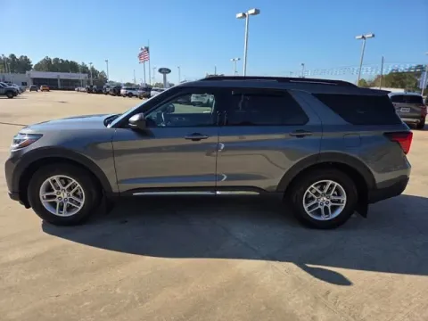 Photos of 2025 Ford Explorer Active for sale in Leesville, LA at Hixson Ford Leesville