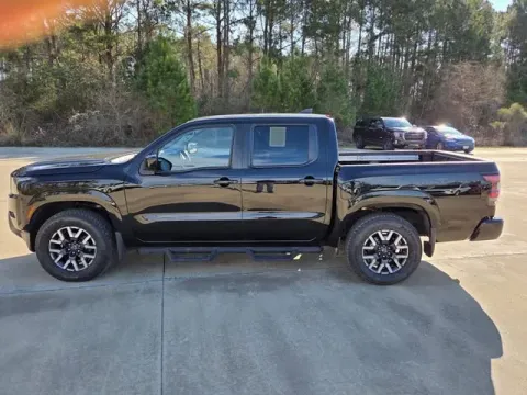 Photos of 2022 Nissan Frontier SV for sale in Leesville, LA at Hixson Ford Leesville
