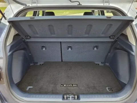 More photos of 2025 Hyundai Venue Limited at Hixson Ford Leesville, LA