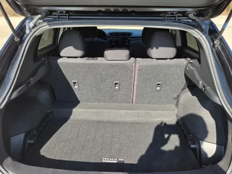 More photos of 2021 Nissan Rogue Sport S at Hixson Ford Leesville, LA