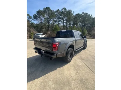 More photos of 2020 Ford F-150 Raptor at Hixson Ford Leesville, LA