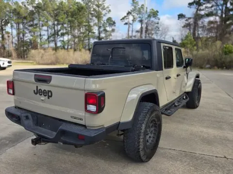 More photos of 2020 Jeep Gladiator Sport at Hixson Ford Leesville, LA
