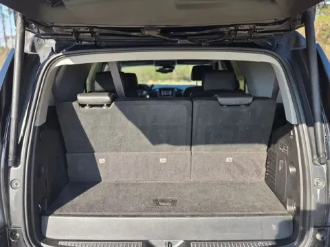 More photos of 2017 GMC Yukon Denali at Hixson Ford Leesville, LA