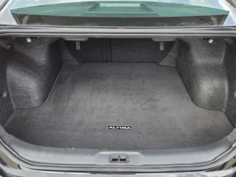 More photos of 2024 Nissan Altima 2.5 SV at Hixson Ford Leesville, LA