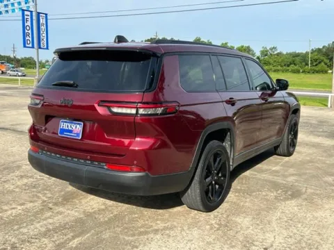 More photos of 2022 Jeep Grand Cherokee L Altitude at Hixson Ford Leesville, LA