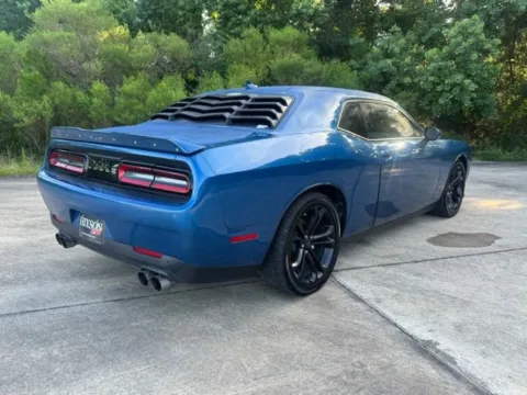 More photos of 2022 Dodge Challenger GT at Hixson Ford Leesville, LA