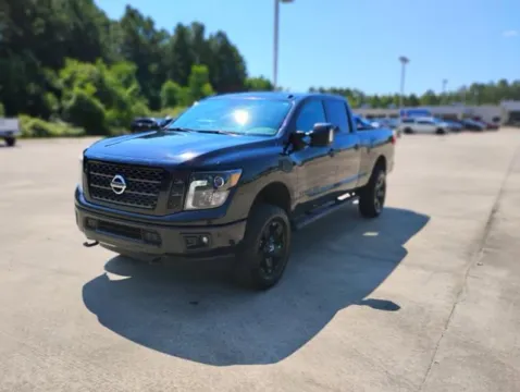 Black 2018 Nissan Titan XD SL for sale in Leesville, LA