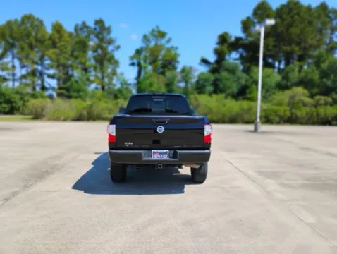 More photos of 2018 Nissan Titan XD SL at Hixson Ford Leesville, LA