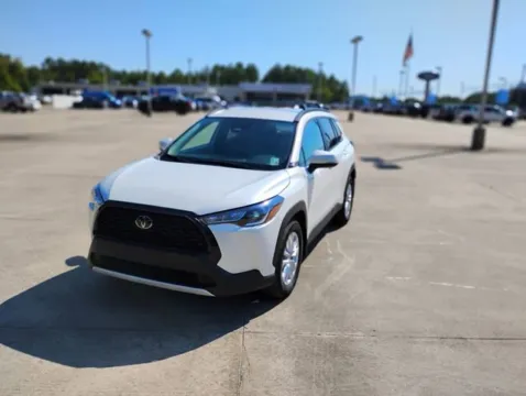 Unknown 2024 Toyota Corolla Cross LE for sale in Leesville, LA