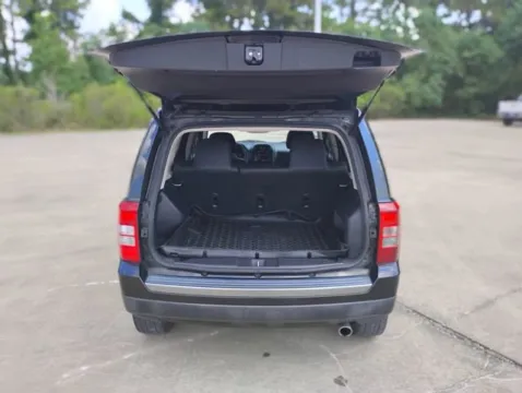 More photos of 2016 Jeep Patriot Sport SE at Hixson Ford Leesville, LA
