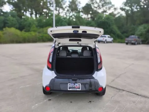 More photos of 2015 Kia Soul + at Hixson Ford Leesville, LA