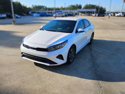 White 2024 Kia Forte LXS for sale in Leesville, LA