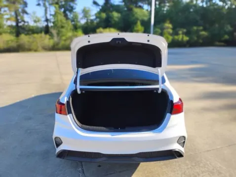 More photos of 2024 Kia Forte LXS at Hixson Ford Leesville, LA