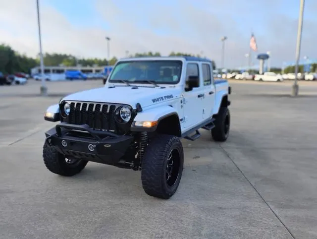 White 2023 Jeep Gladiator Willys Sport for sale in Leesville, LA