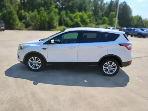 Photos of 2017 Ford Escape SE for sale in Leesville, LA at Hixson Ford Leesville