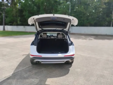 More photos of 2022 Lincoln Corsair Reserve at Hixson Ford Leesville, LA