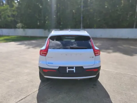 More photos of 2025 Volvo XC40 Core Bright Theme at Hixson Ford Leesville, LA