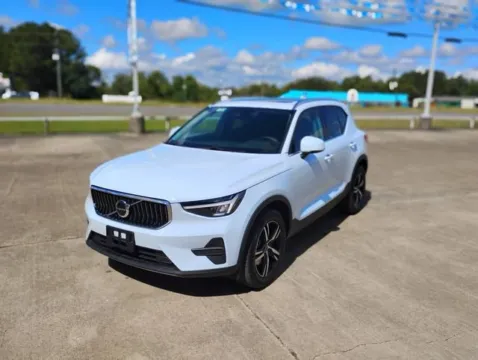 White 2025 Volvo XC40 Core Bright Theme for sale in Leesville, LA