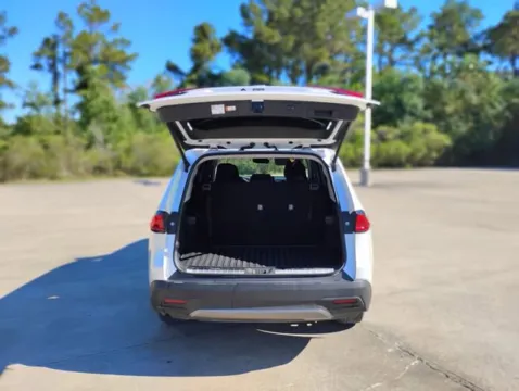 More photos of 2025 Toyota Grand Highlander Limited at Hixson Ford Leesville, LA