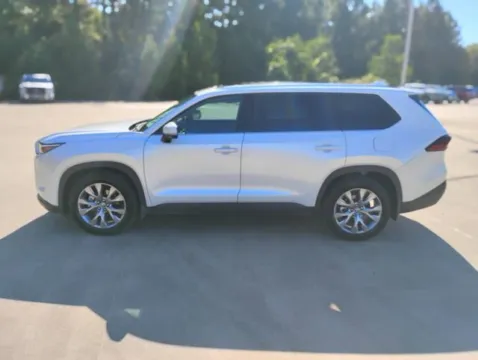 Photos of 2025 Toyota Grand Highlander Limited for sale in Leesville, LA at Hixson Ford Leesville