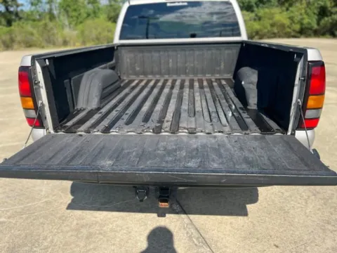 More photos of 2007 GMC Sierra 1500 Classic SLT at Hixson Ford Leesville, LA
