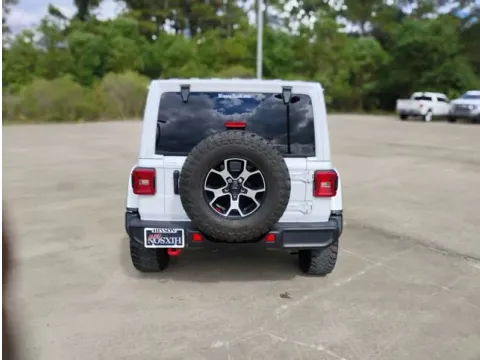More photos of 2022 Jeep Wrangler Unlimited Rubicon at Hixson Ford Leesville, LA