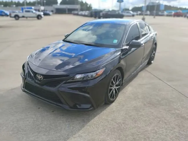Black 2021 Toyota Camry SE for sale in Leesville, LA