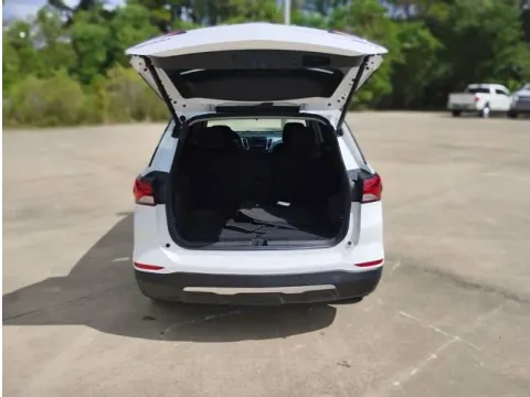 More photos of 2023 Chevrolet Equinox LT at Hixson Ford Leesville, LA