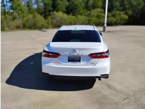 More photos of 2024 Toyota Camry LE at Hixson Ford Leesville, LA