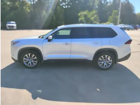 Photos of 2025 Toyota Grand Highlander Limited for sale in Leesville, LA at Hixson Ford Leesville