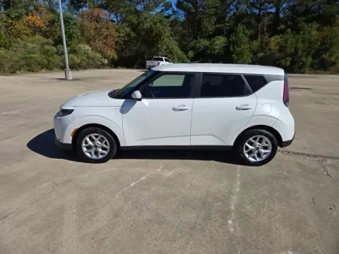 Photos of 2023 Kia Soul LX for sale in Leesville, LA at Hixson Ford Leesville