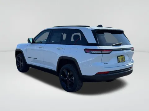 Another view of 2025 Jeep Grand Cherokee for sale in Moses Lake, WA at Bud Clary CDJR of Moses Lake