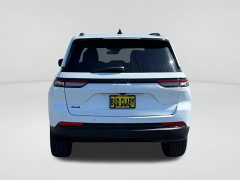 More photos of 2025 Jeep Grand Cherokee at Bud Clary CDJR of Moses Lake, WA