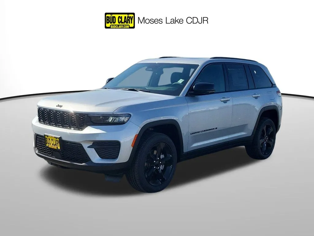 2025 Jeep Grand Cherokee Altitude's photo
