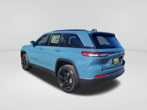 Another view of 2026 Jeep Grand Cherokee Limited for sale in Moses Lake, WA at Bud Clary CDJR of Moses Lake