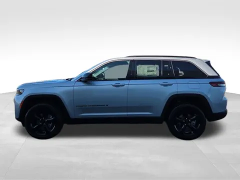 Photos of 2026 Jeep Grand Cherokee Limited for sale in Moses Lake, WA at Bud Clary CDJR of Moses Lake