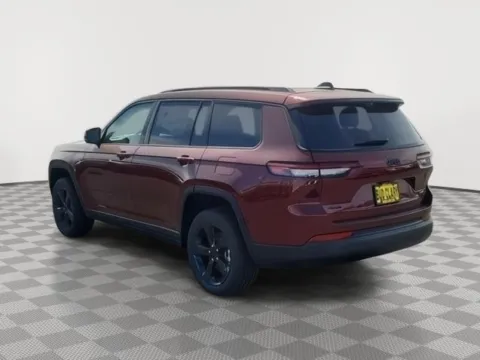 Another view of 2025 Jeep Grand Cherokee L Limited for sale in Moses Lake, WA at CDJR of Moses Lake