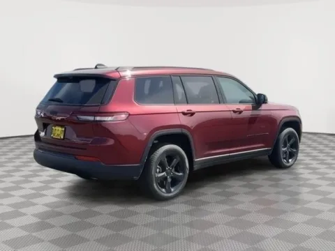 More photos of 2025 Jeep Grand Cherokee L Limited at CDJR of Moses Lake, WA