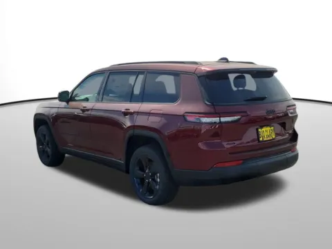 Another view of 2025 Jeep Grand Cherokee L Limited for sale in Moses Lake, WA at CDJR of Moses Lake