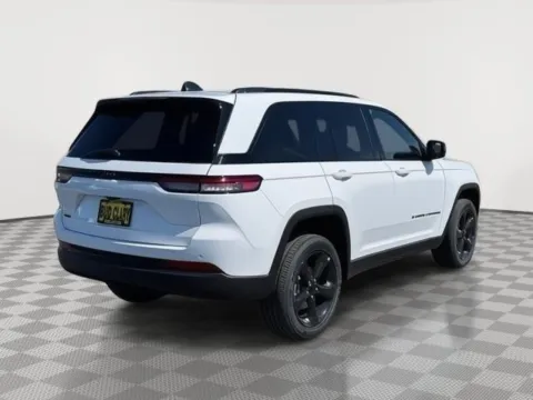 More photos of 2025 Jeep Grand Cherokee Altitude X at CDJR of Moses Lake, WA