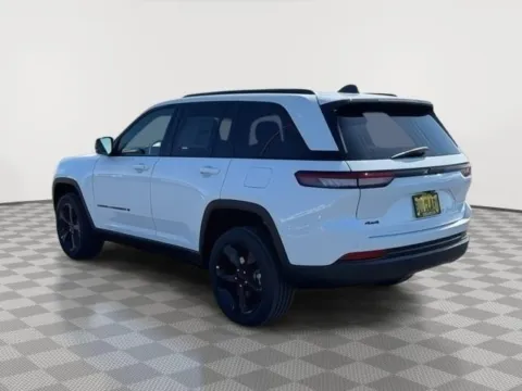 Another view of 2025 Jeep Grand Cherokee Altitude X for sale in Moses Lake, WA at CDJR of Moses Lake