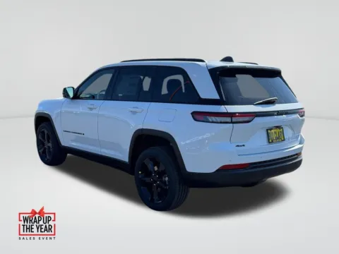 Another view of 2025 Jeep Grand Cherokee Altitude X for sale in Moses Lake, WA at CDJR of Moses Lake