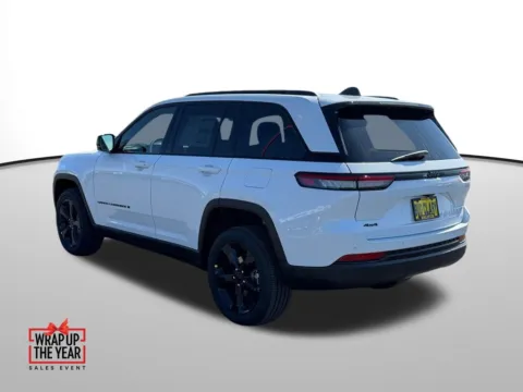 Another view of 2025 Jeep Grand Cherokee Altitude X for sale in Moses Lake, WA at CDJR of Moses Lake