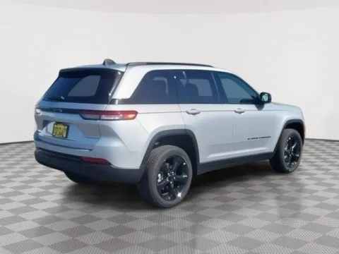 More photos of 2025 Jeep Grand Cherokee Altitude X at CDJR of Moses Lake, WA