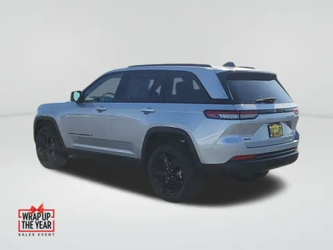 Another view of 2025 Jeep Grand Cherokee Altitude X for sale in Moses Lake, WA at CDJR of Moses Lake