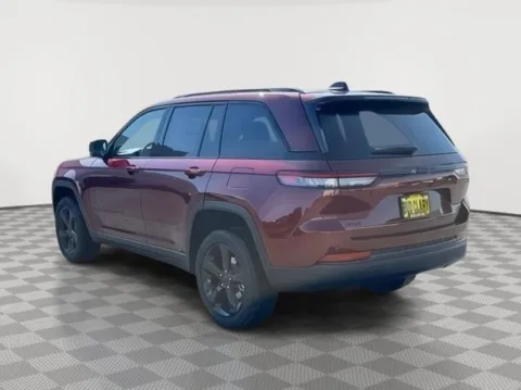 Another view of 2025 Jeep Grand Cherokee Altitude X for sale in Moses Lake, WA at CDJR of Moses Lake