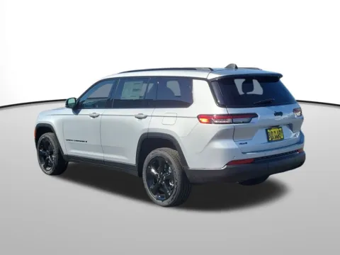 Another view of 2025 Jeep Grand Cherokee L Altitude X for sale in Moses Lake, WA at CDJR of Moses Lake