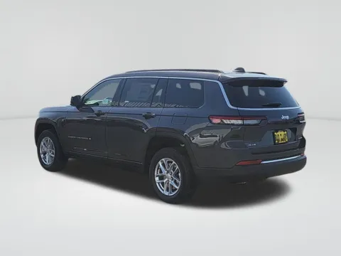 Another view of 2025 Jeep Grand Cherokee L Laredo for sale in Moses Lake, WA at CDJR of Moses Lake