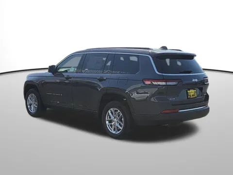 Another view of 2025 Jeep Grand Cherokee L Laredo for sale in Moses Lake, WA at CDJR of Moses Lake