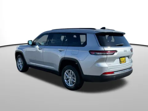 Another view of 2025 Jeep Grand Cherokee L Laredo for sale in Moses Lake, WA at CDJR of Moses Lake